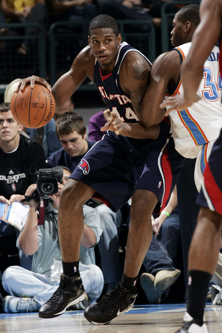 他不仅参与 他不仅参与