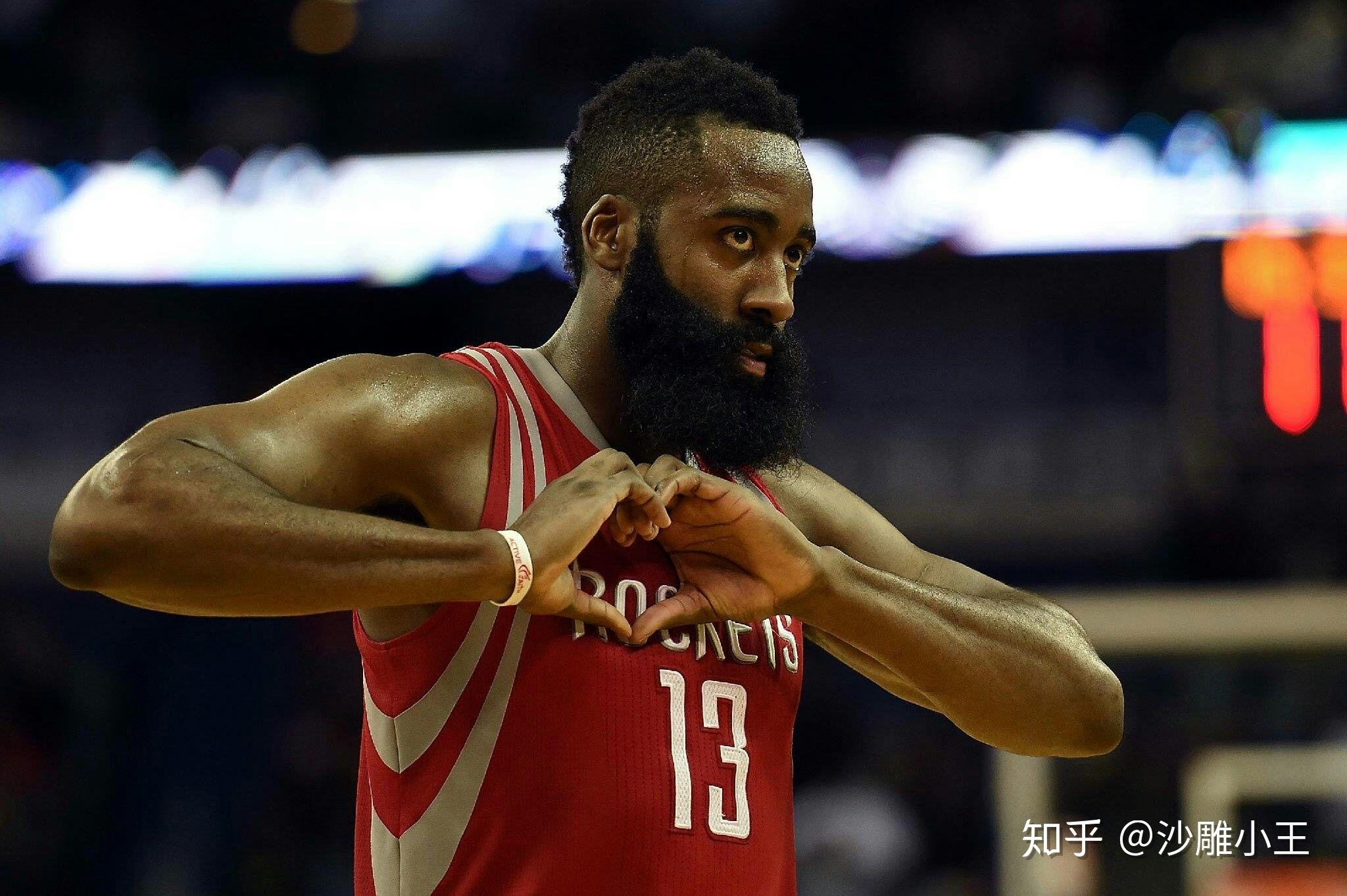 表现显得尤 表现显得尤