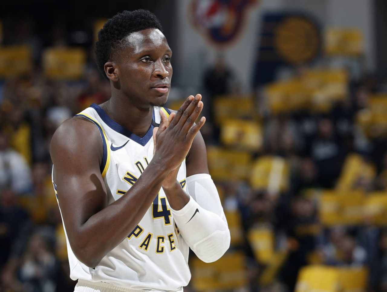 而引發隊內 而引發隊內