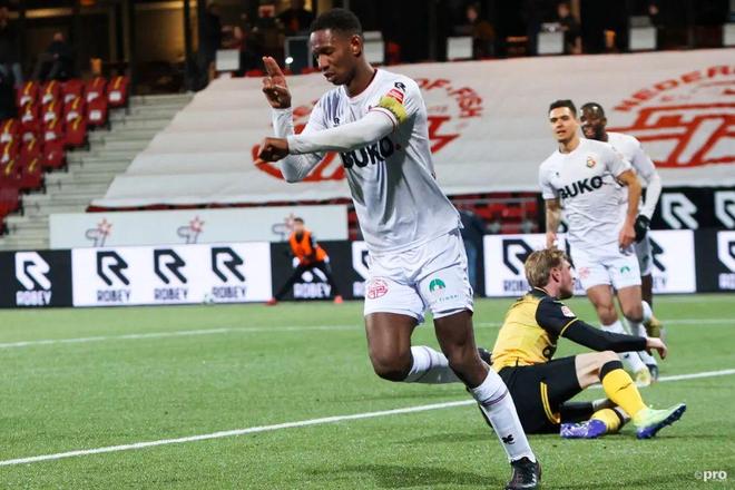 自指导新秀 自指导新秀